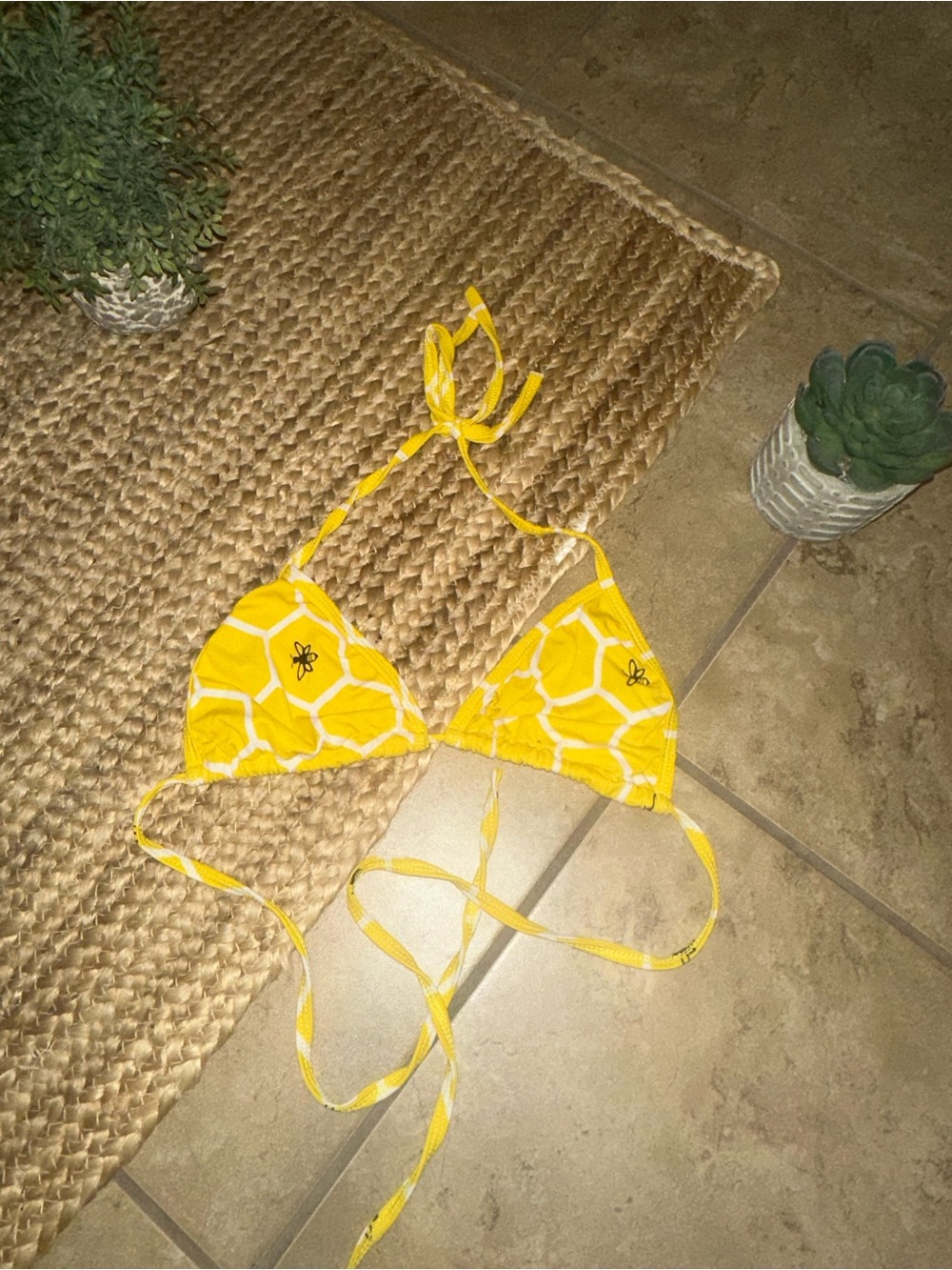 HONEYCOMB TRIANGLE BIKINI TOP